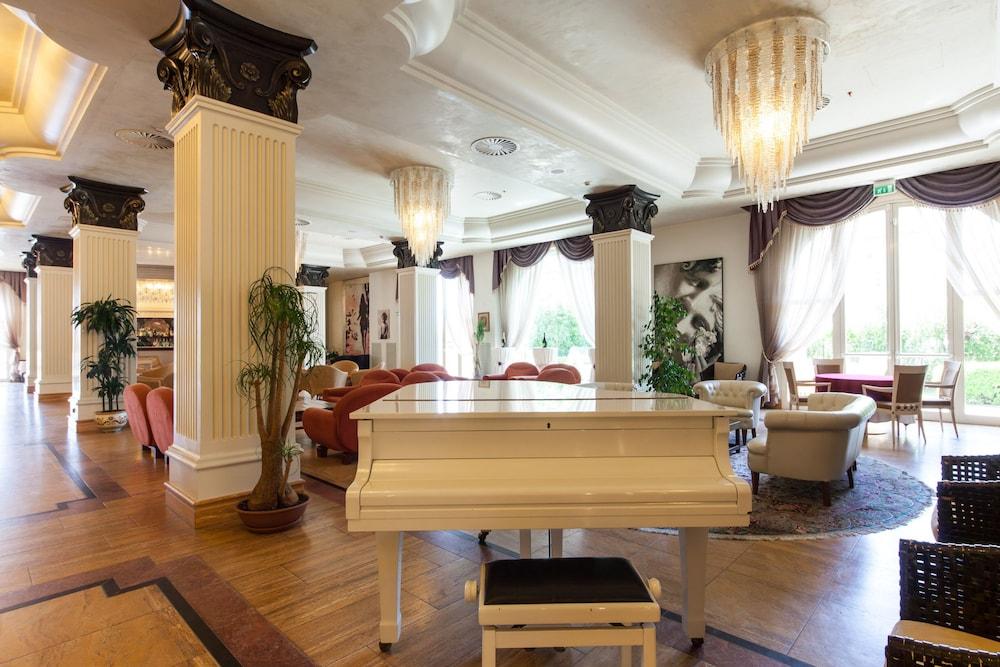 Palace Hotel Μιλάνο Μαριτίμα Εξωτερικό φωτογραφία