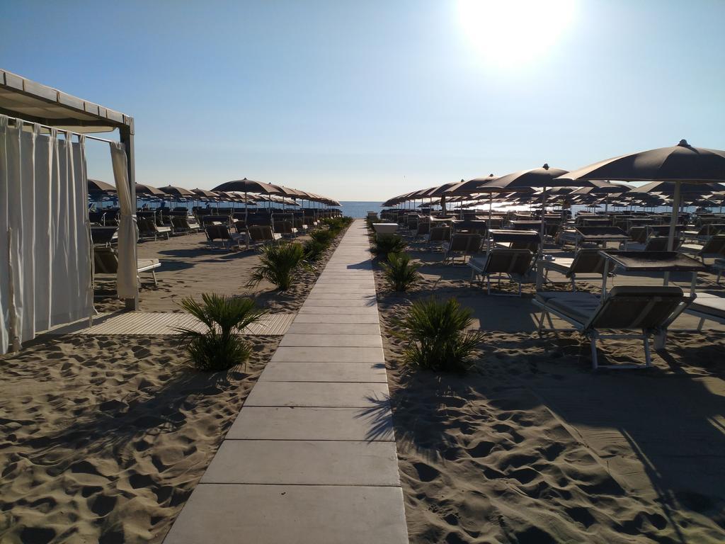 Palace Hotel Μιλάνο Μαριτίμα Εξωτερικό φωτογραφία