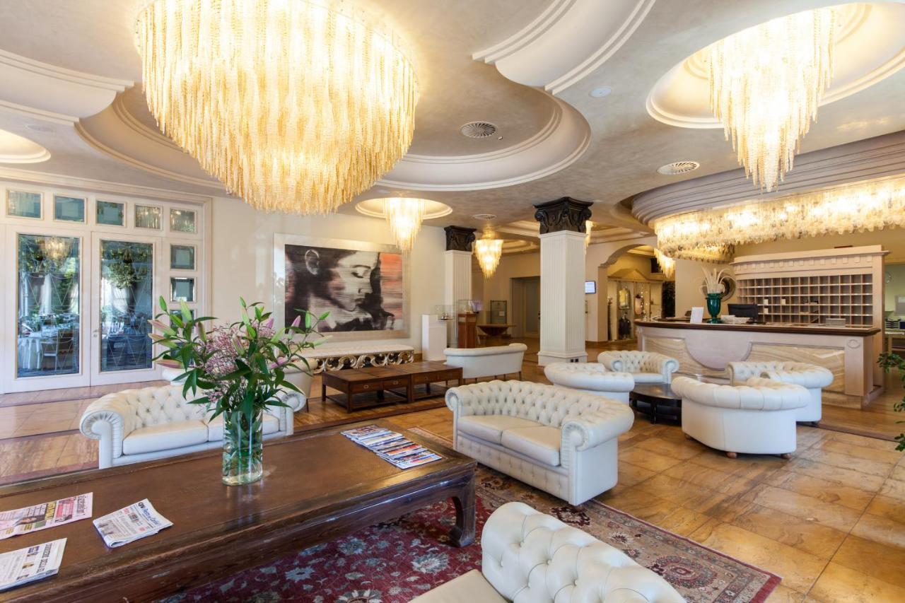 Palace Hotel Μιλάνο Μαριτίμα Εξωτερικό φωτογραφία